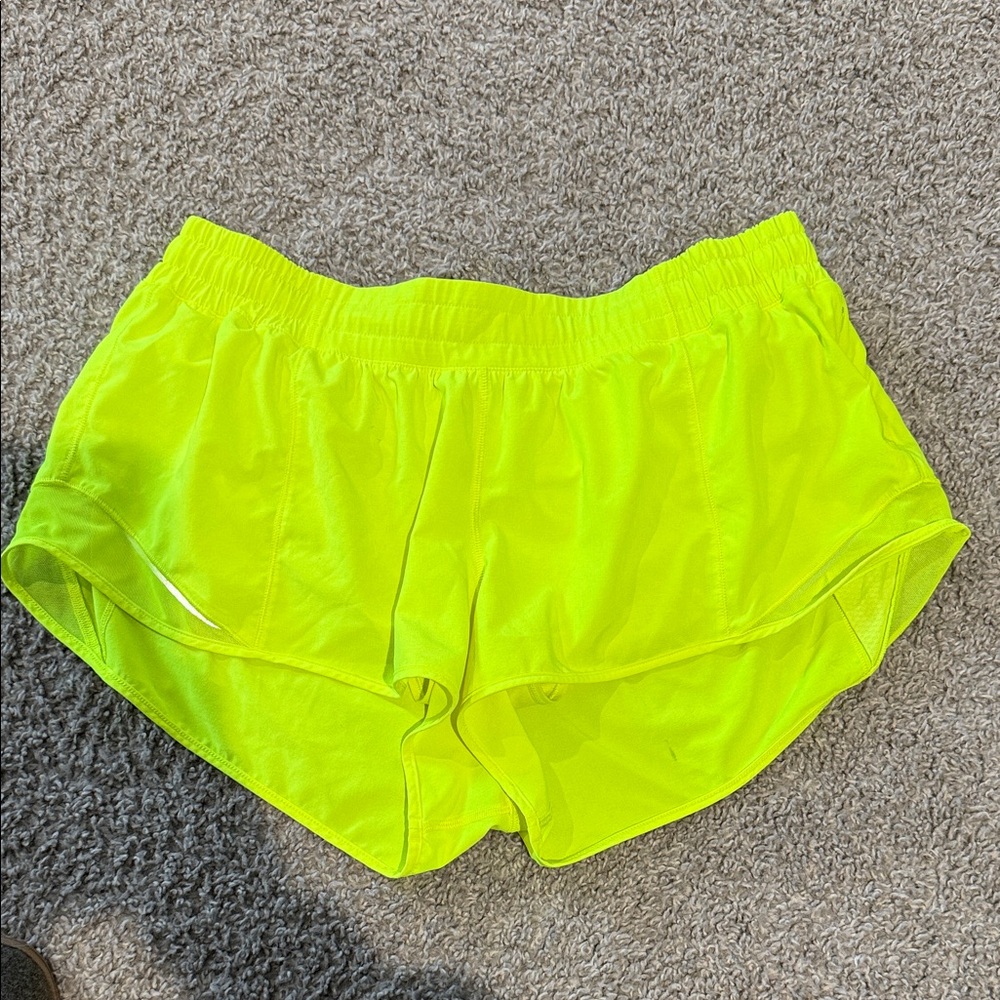 Lululemon Hotty Hot Low Rise Lined Short size 12
